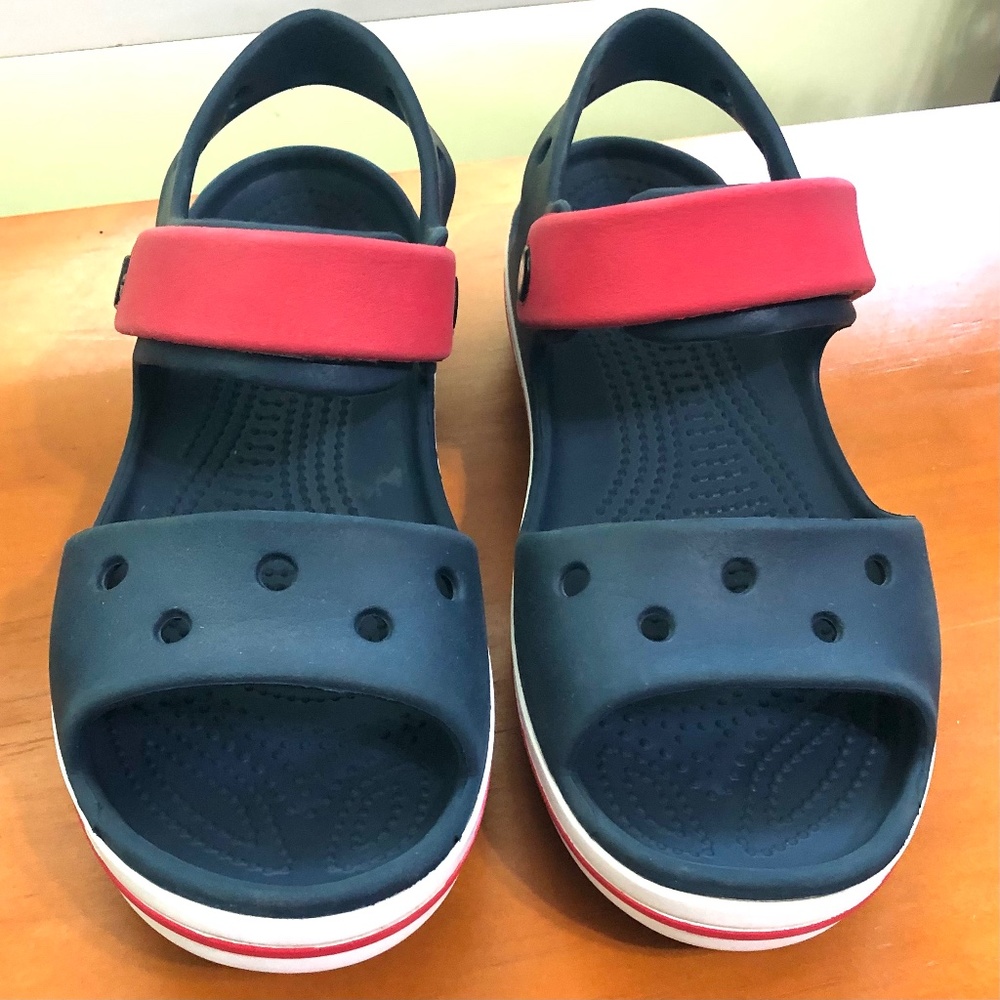 Crocs girls Velcro sandals